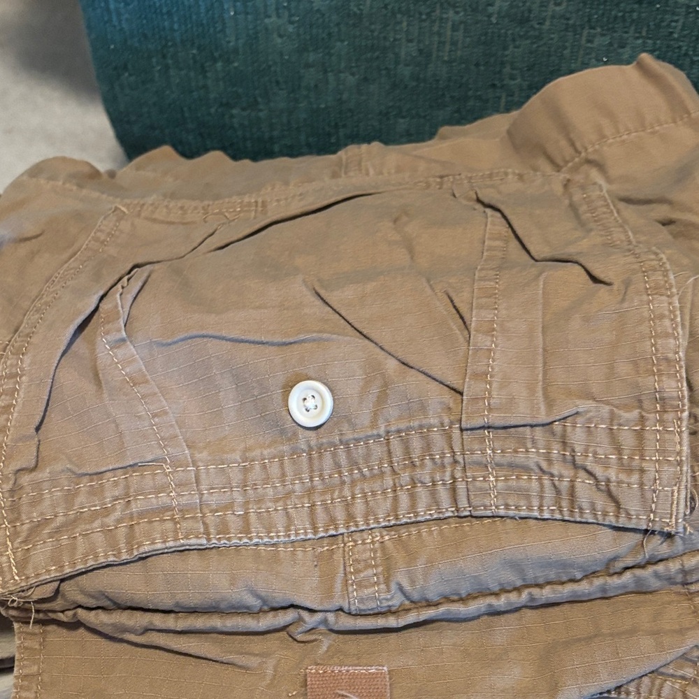 Cabela's Men's Cargo Shorts in Beige, Brown, Olive, Gray -6 pair - Picture 2 of 3